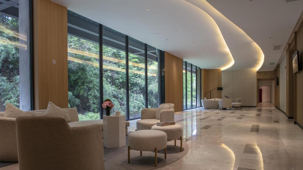 Holiday Inn Express Qiliping By Ihg Emeishan Extérieur photo