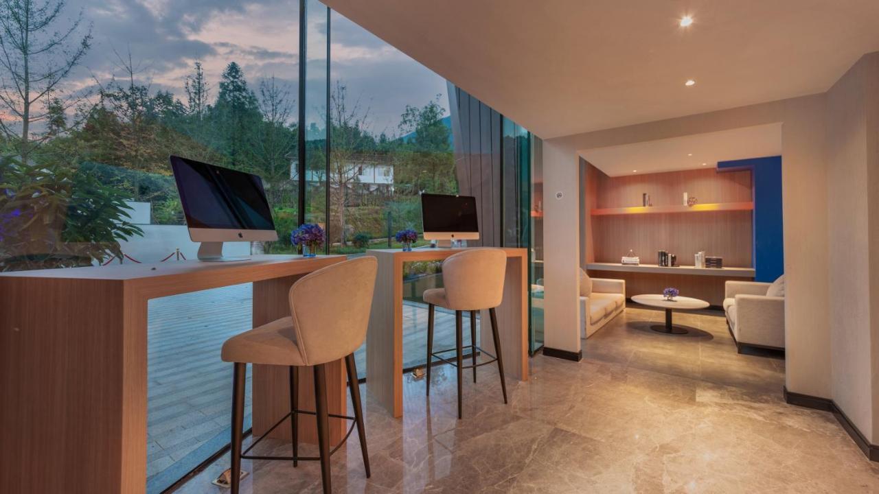 Holiday Inn Express Qiliping By Ihg Emeishan Extérieur photo